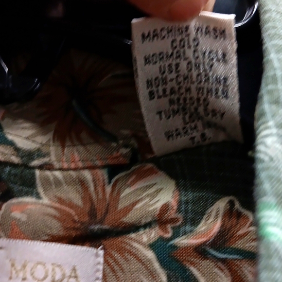 Moda Campia  Hawaiian Tropical Shirt Medium Pineapple,Hibiscus and Palm Trees - Picture 4 of 6